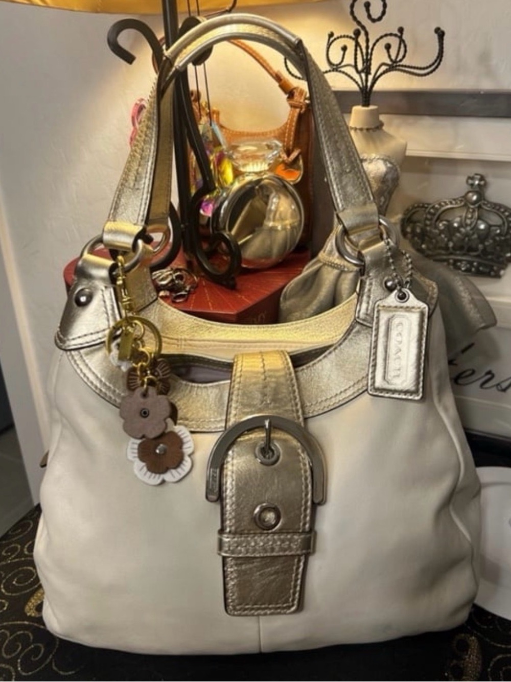 Coach 2011 Lynn Soho Hobo Leather Ivory & Gold Shoulder Bag #I11126-F17219